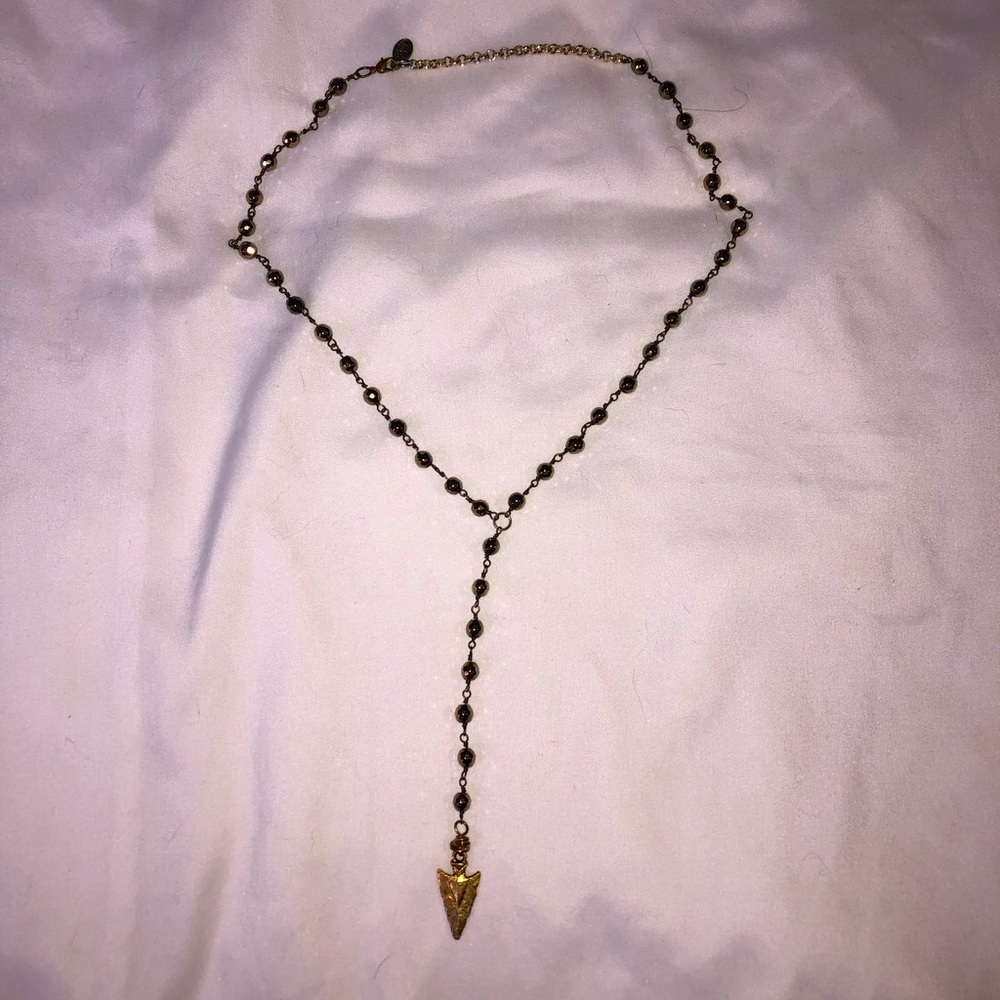 Necklace arrowhead
